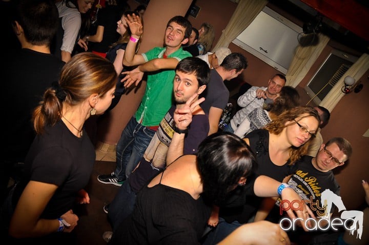 Sâmbătă seara în Chanson, 