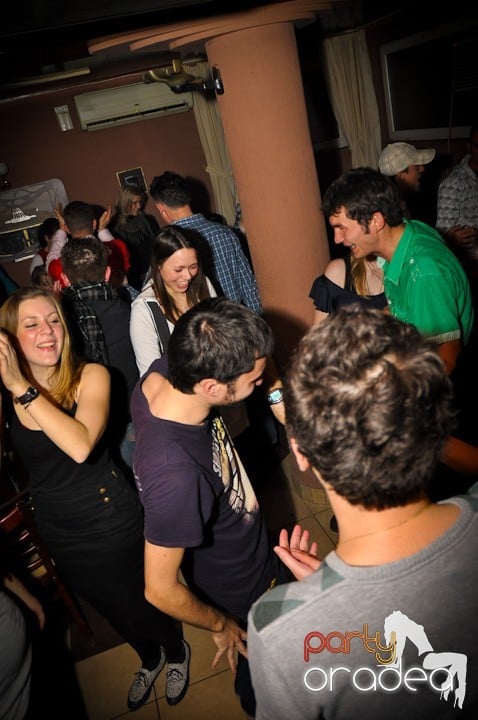 Sâmbătă seara în Chanson, 