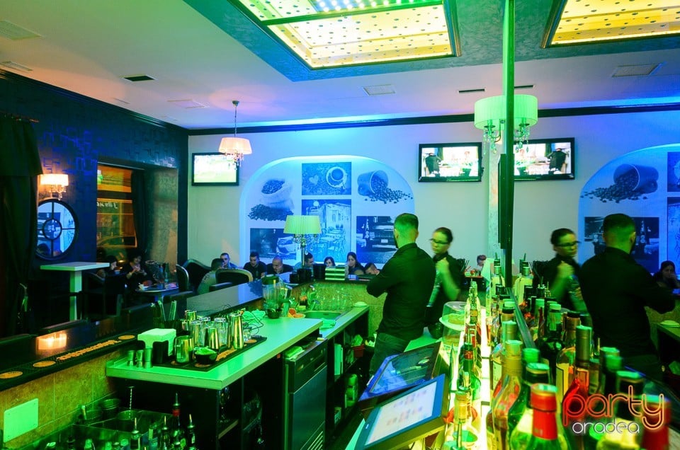 Sâmbătă seara în Icon Caffe, Icon Caffe