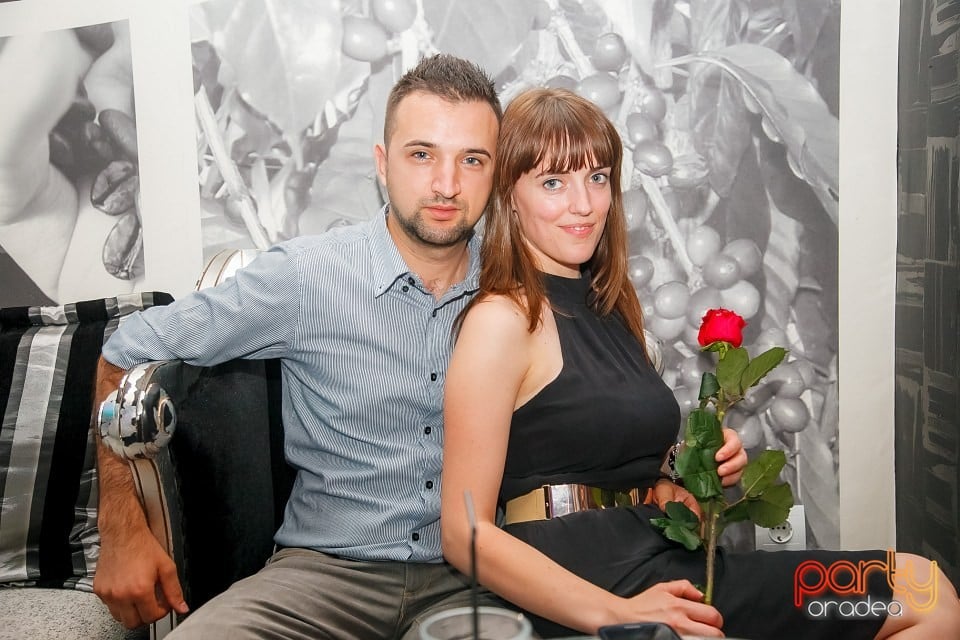 Sâmbătă seara în Icon Caffe, Icon Caffe