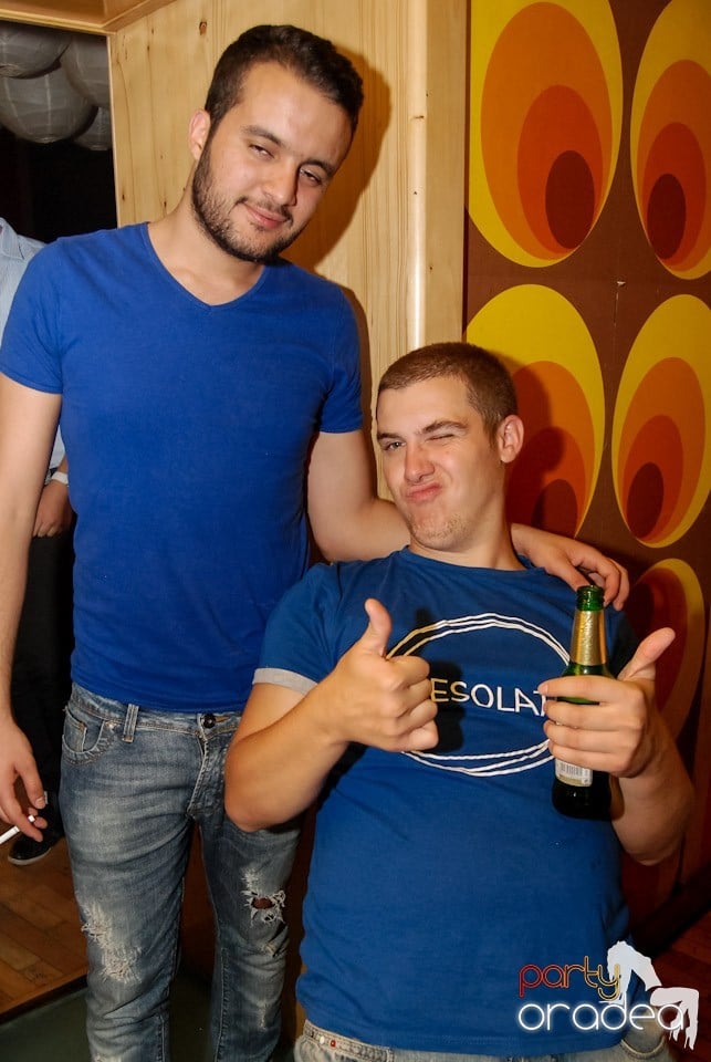 Sâmbătă seara în Juice, Juice
