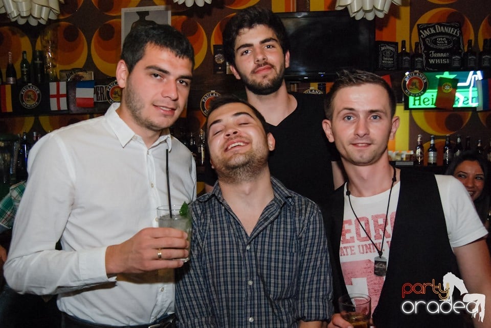 Sâmbătă seara în Juice, Juice