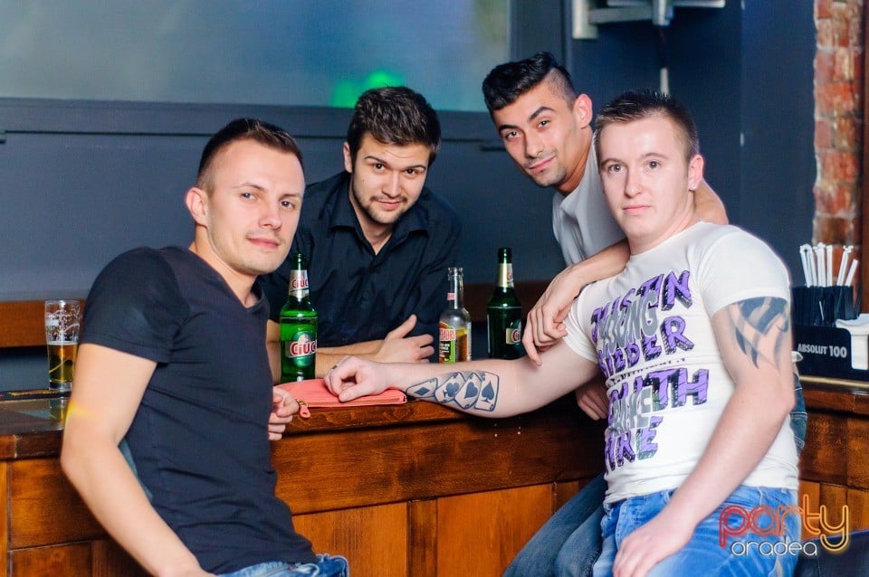 Sâmbătă seara în Juice, Juice