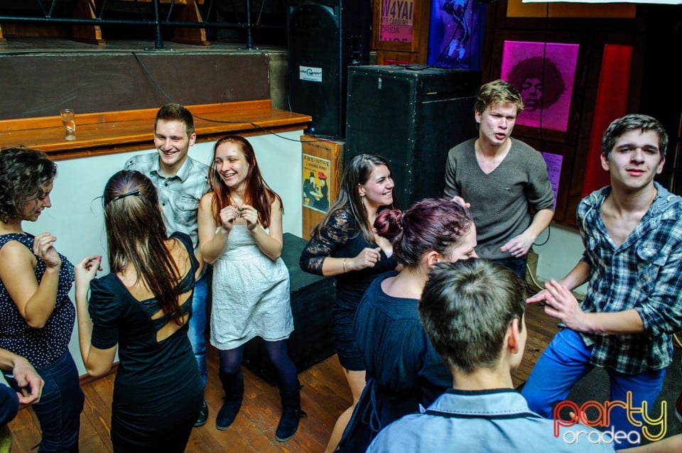 Sâmbătă seara în Window Pub, 