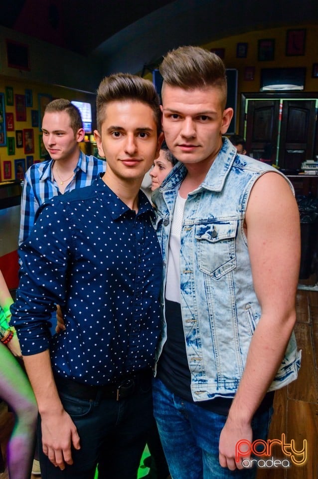 Sâmbătă seara în Yellow, 