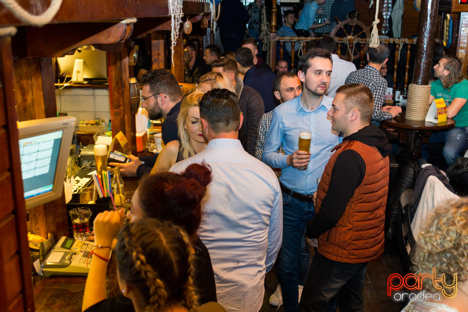 Sâmbătă seara la Columbus, Columbus Cafe