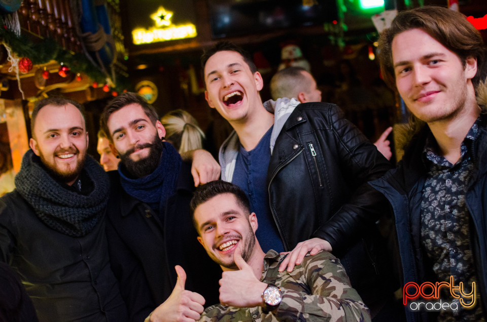 Sâmbătă seara la Columbus, Columbus Cafe
