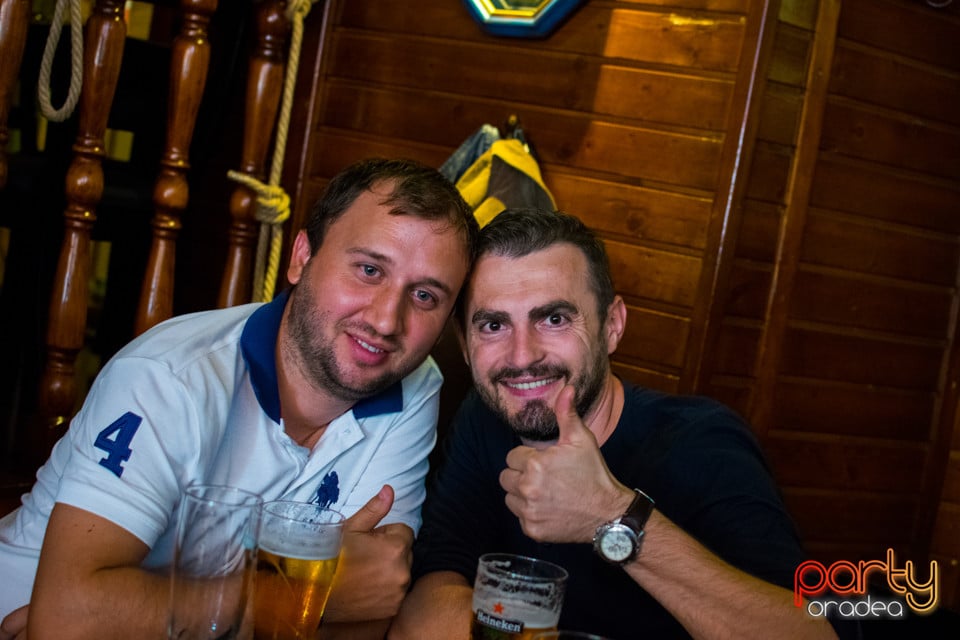 Sâmbătă seara la Columbus, Columbus Cafe