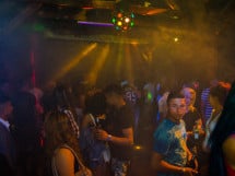 Sâmbătă seara la Disco FAHÁZ