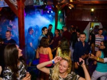 Sâmbătă seara la Disco FAHÁZ