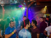 Sâmbătă seara la Disco FAHÁZ