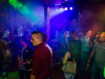 Sâmbătă seara la Disco FAHÁZ