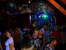 Sâmbătă seara la Disco FAHÁZ