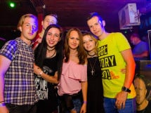 Sâmbătă seara la Disco FAHÁZ