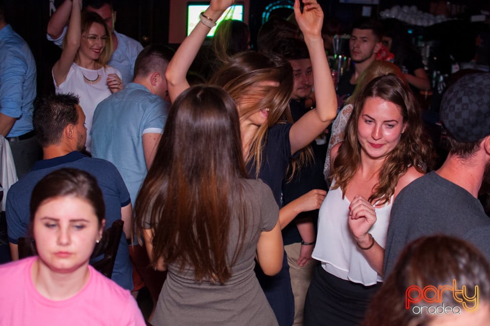 Sâmbătă seara la Edison Pub, 