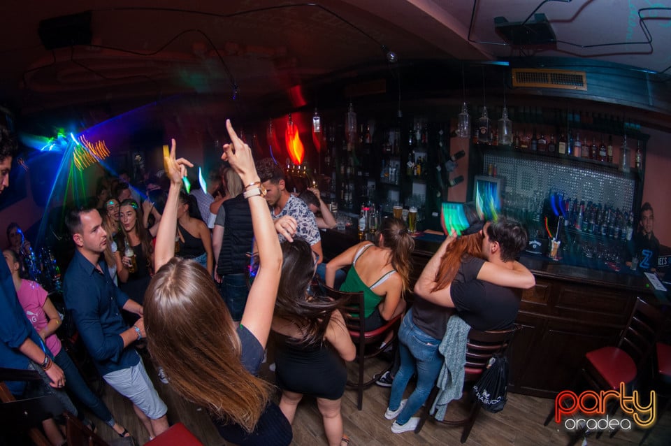 Sâmbătă seara la Edison Pub, 
