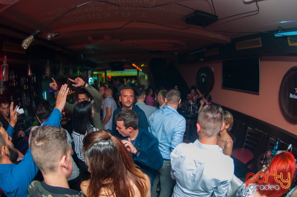 Sâmbătă seara la Edison Pub, 