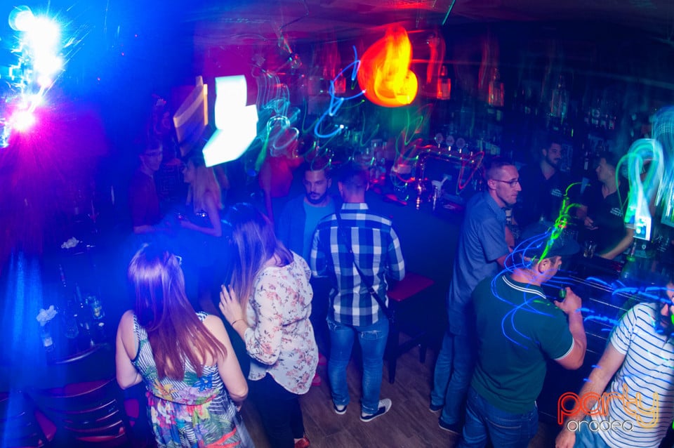 Sâmbătă seara la Edison Pub, 
