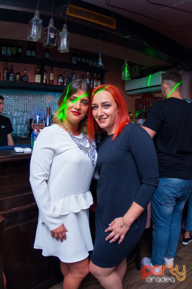 Sâmbătă seara la Edison Pub, 