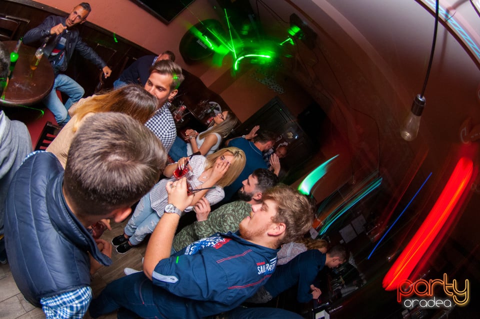 Sâmbătă seara la Edison Pub, 