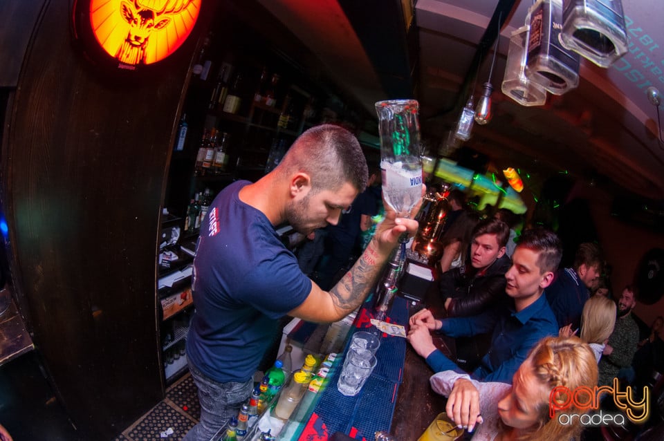 Sâmbătă seara la Edison Pub, 