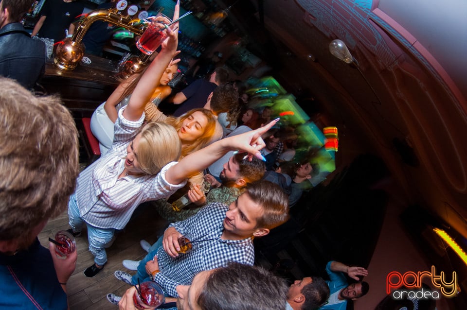 Sâmbătă seara la Edison Pub, 