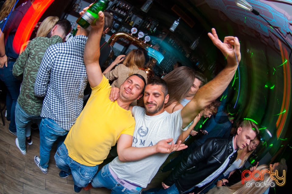 Sâmbătă seara la Edison Pub, 
