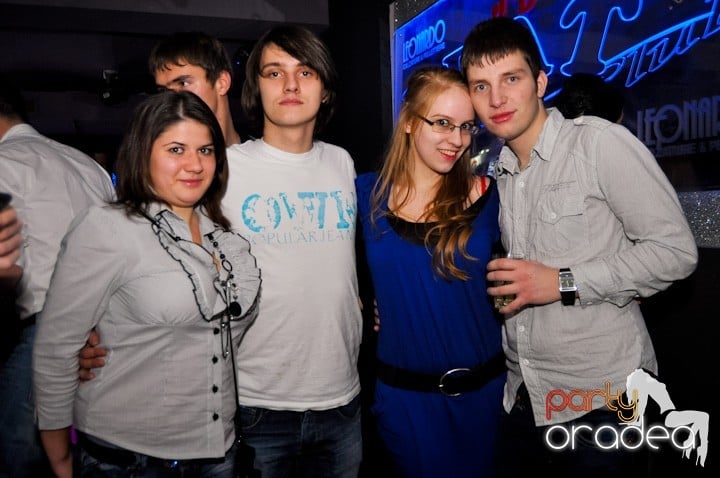 Sâmbătă seara se petrece în Heat, 