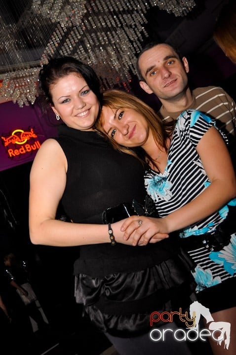 Sâmbătă seara se petrece în Heat, 