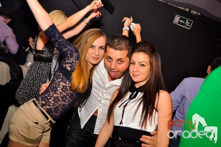 Sâmbătă seara se petrece în Heat, 