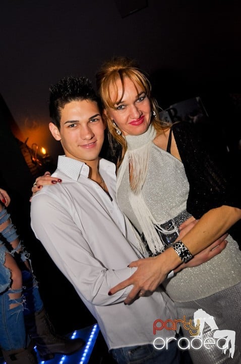 Sâmbătă seara se petrece în Heat, 