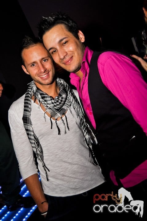 Sâmbătă seara se petrece în Heat, 