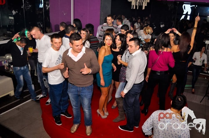 Sâmbătă seara se petrece în Heat, 