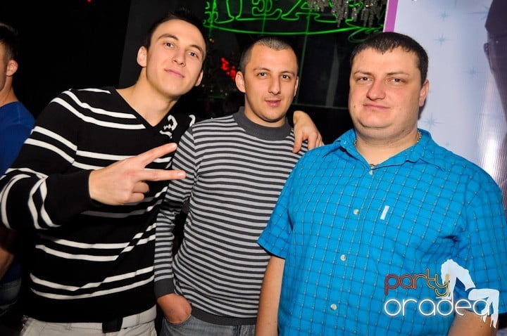 Sâmbătă seara se petrece în Heat, 