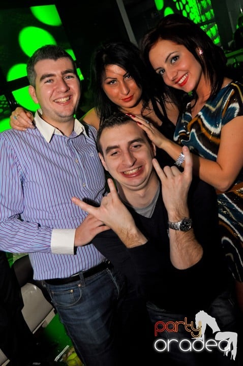 Sâmbătă seara se petrece în Heat, 