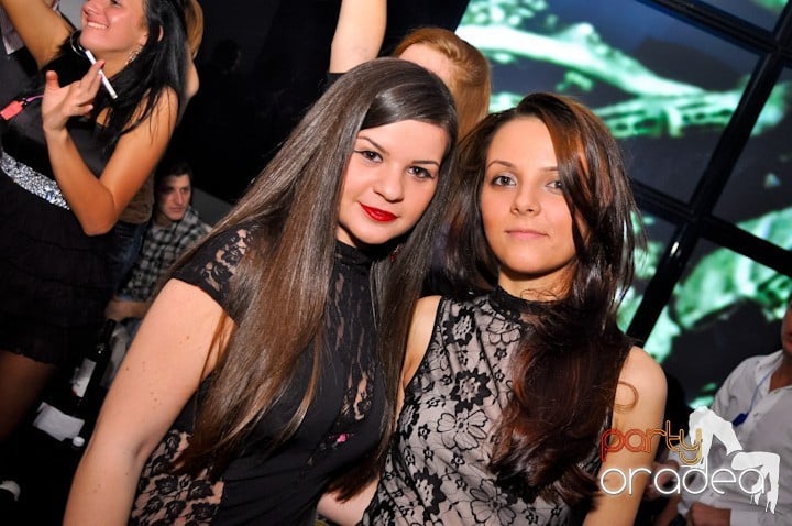 Sâmbătă seara se petrece în Heat, 