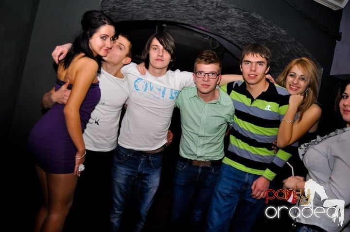 Sâmbătă seara se petrece în Heat, 