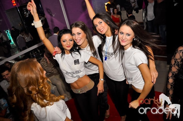 Sâmbătă seara se petrece în Heat, 