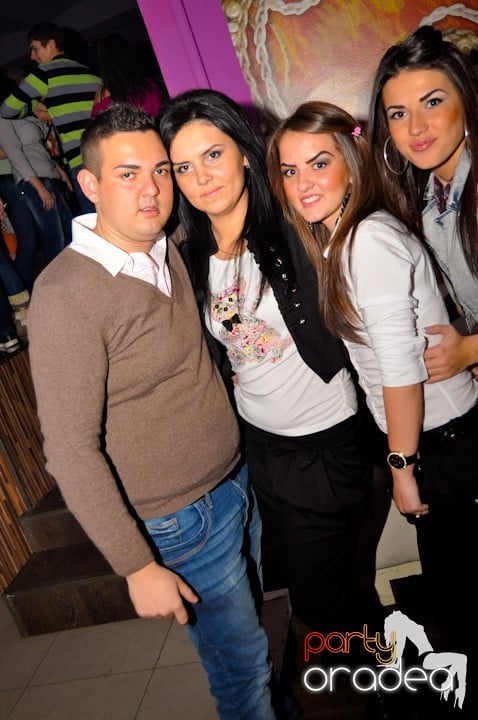 Sâmbătă seara se petrece în Heat, 