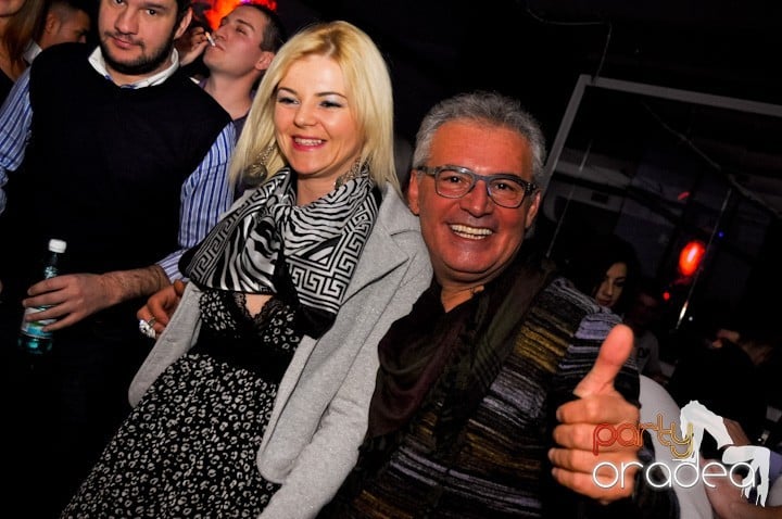 Sâmbătă seara se petrece în Heat, 