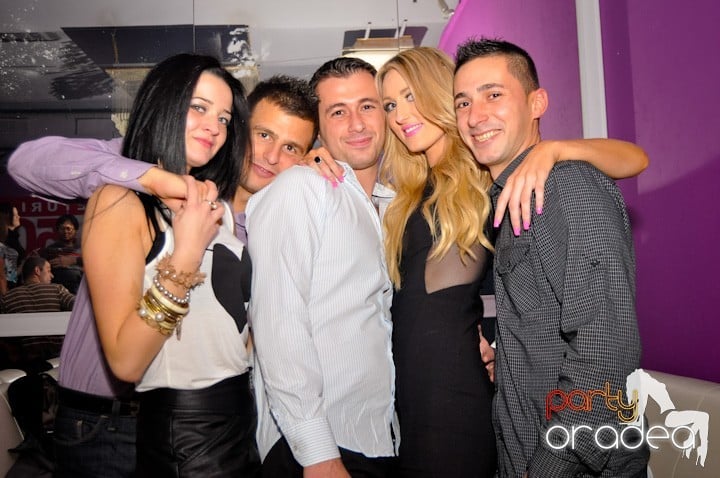 Sâmbătă seara se petrece în Heat, 