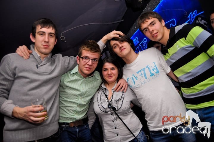 Sâmbătă seara se petrece în Heat, 