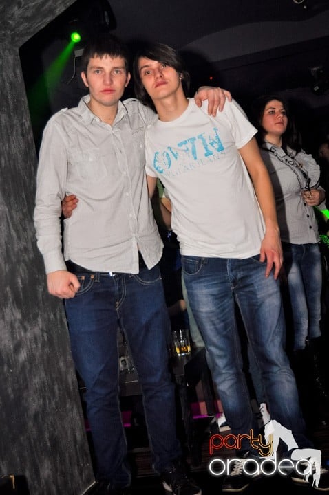 Sâmbătă seara se petrece în Heat, 