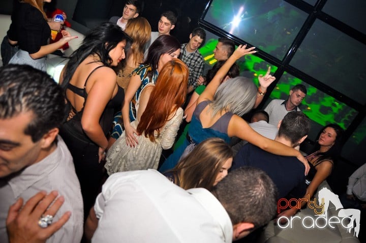 Sâmbătă seara se petrece în Heat, 