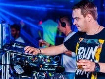 Samuel E. Gazis în Avenue