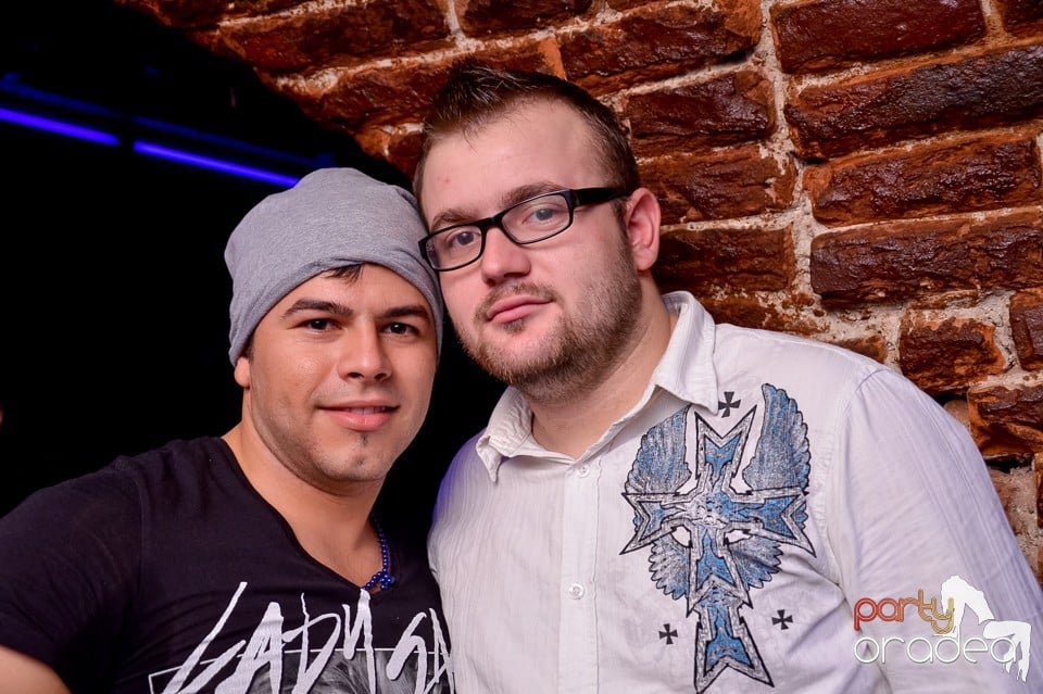 Santa Babes Night în Escape Club, 