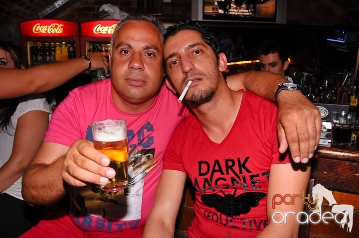 Săptămâna începe în Club Escape, 