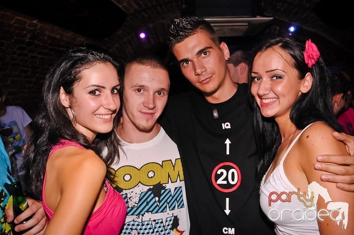 Săptămâna începe în Club Escape, 