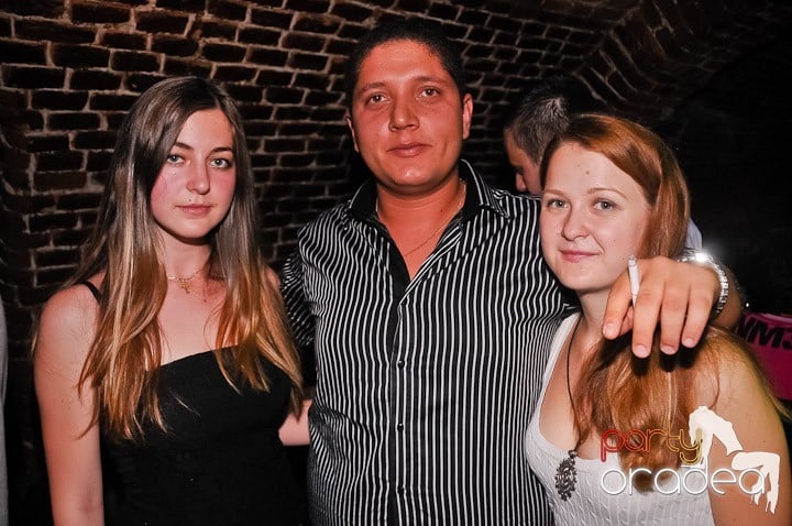 Săptămâna începe în Club Escape, 