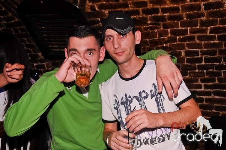 Săptămâna începe în Club Escape, 